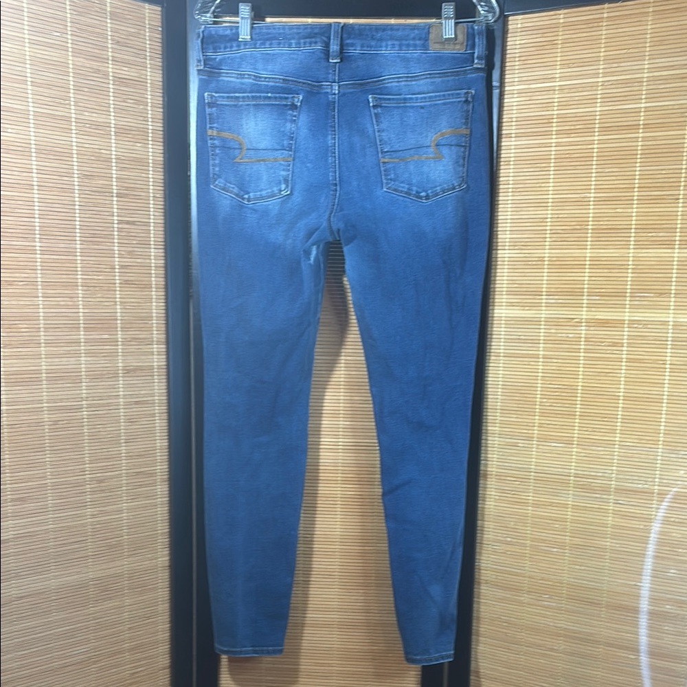 American Eagle Outfitters High Rise Blue Jeans - Picture 4 of 6